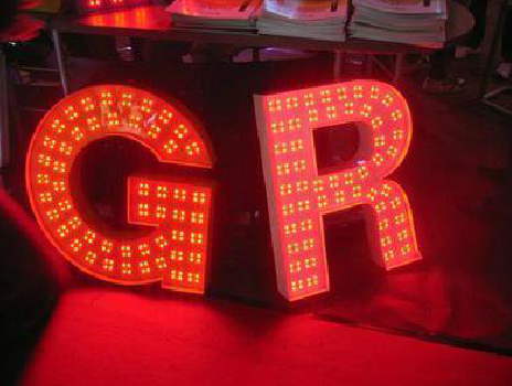 伊川县LED发光字常见的安装误区。