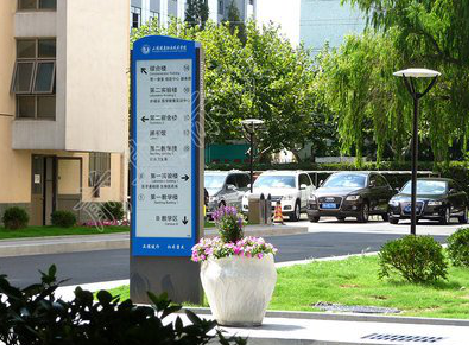 伊川县哪些因素影响宣传栏的制作？